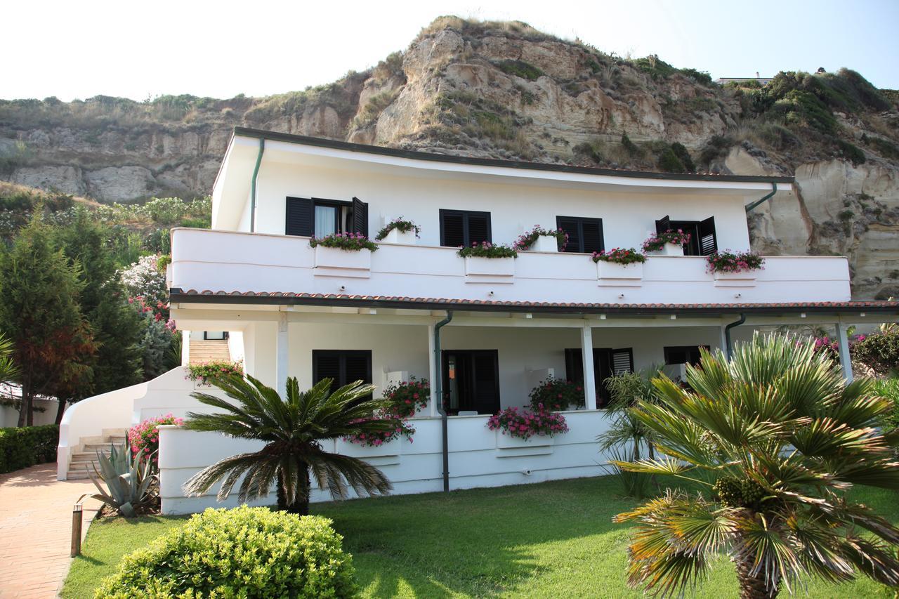 Borgo Di Riaci Beach Resort Santa Domenica  Esterno foto