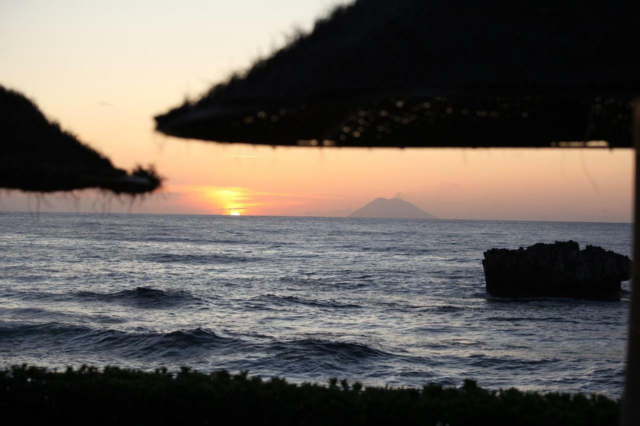 Borgo Di Riaci Beach Resort Santa Domenica  Esterno foto