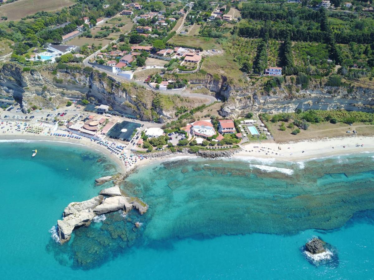 Borgo Di Riaci Beach Resort Santa Domenica  Esterno foto