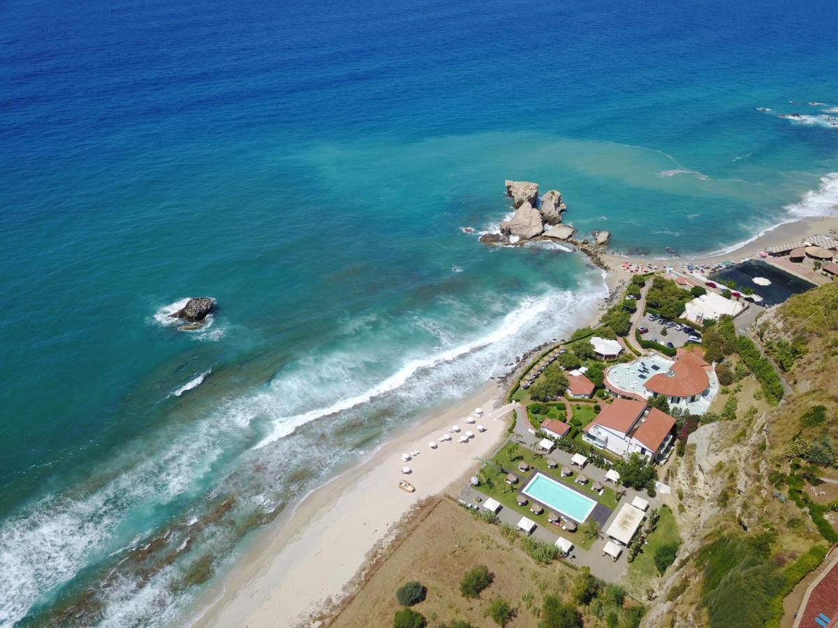 Borgo Di Riaci Beach Resort Santa Domenica  Esterno foto